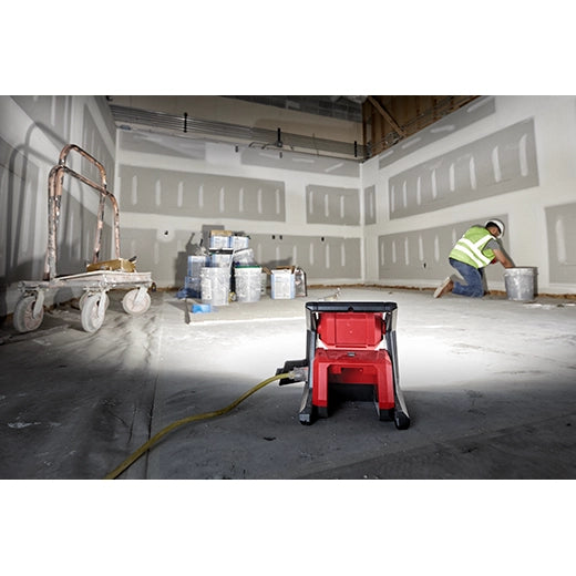 Milwaukee 2366-20 M18 ROVER Dual Power Flood Light image 2