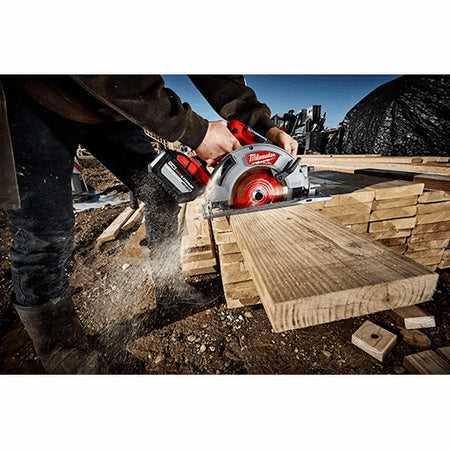 Milwaukee 2732-21HD M18 FUEL 7-1/4" Circular Saw Kit – Cordless High-Performance Brushless Cutting Power image 2