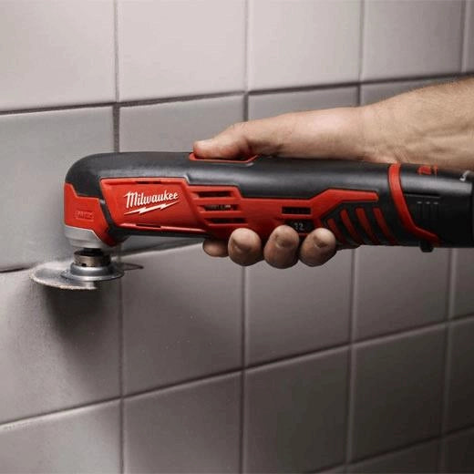 Milwaukee 2426-21 M12 Cordless Lithium-Ion Multi-Tool Kit image 2